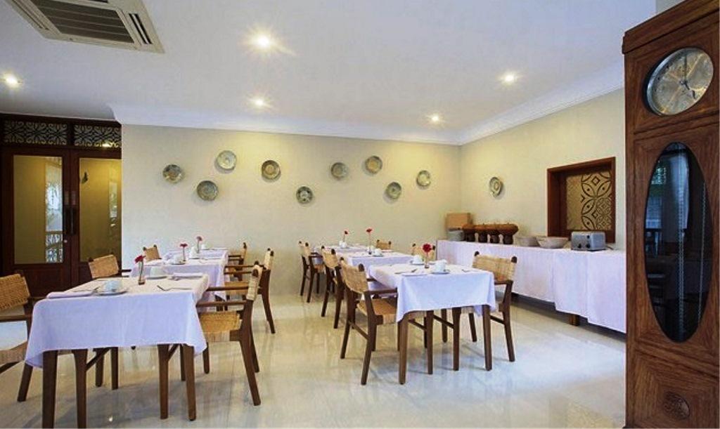 Lagoon Hotel 3*
