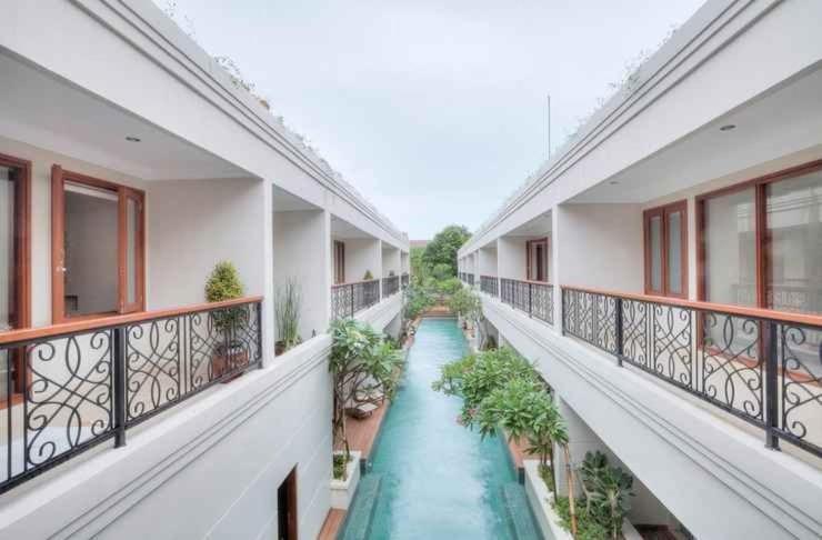 Lagoon 3*