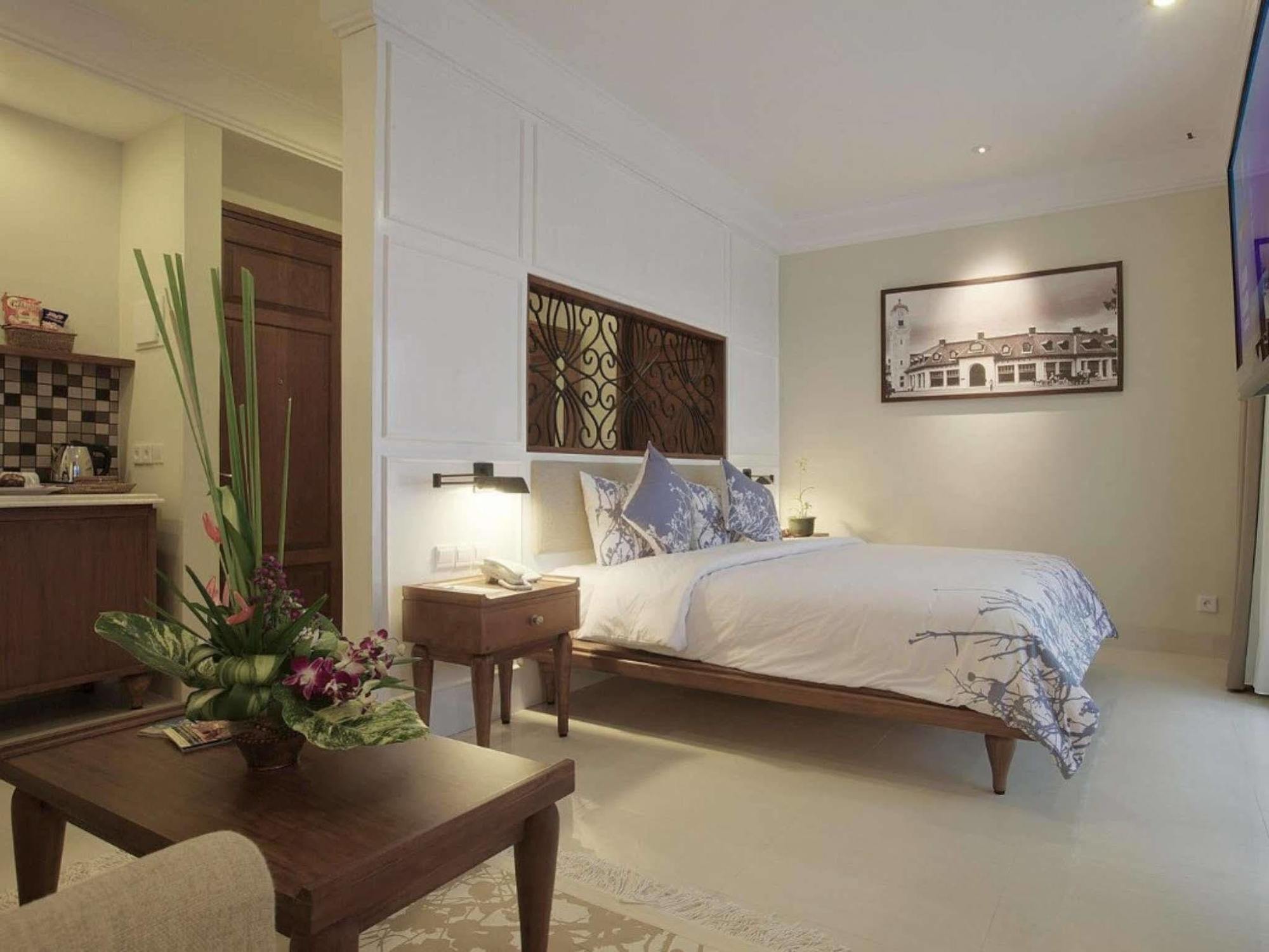 Lagoon 3*
