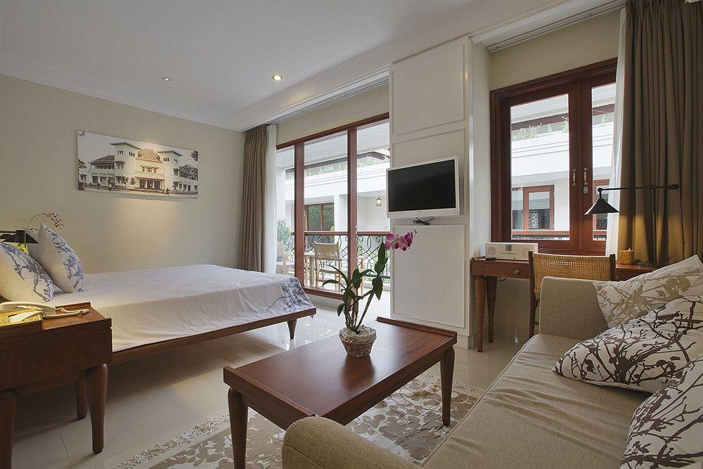 Lagoon Hotel 3*