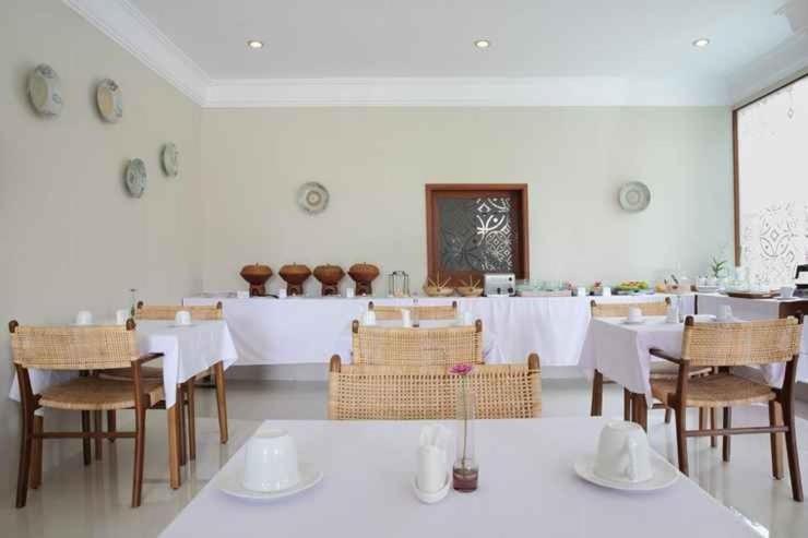 Lagoon Hotel