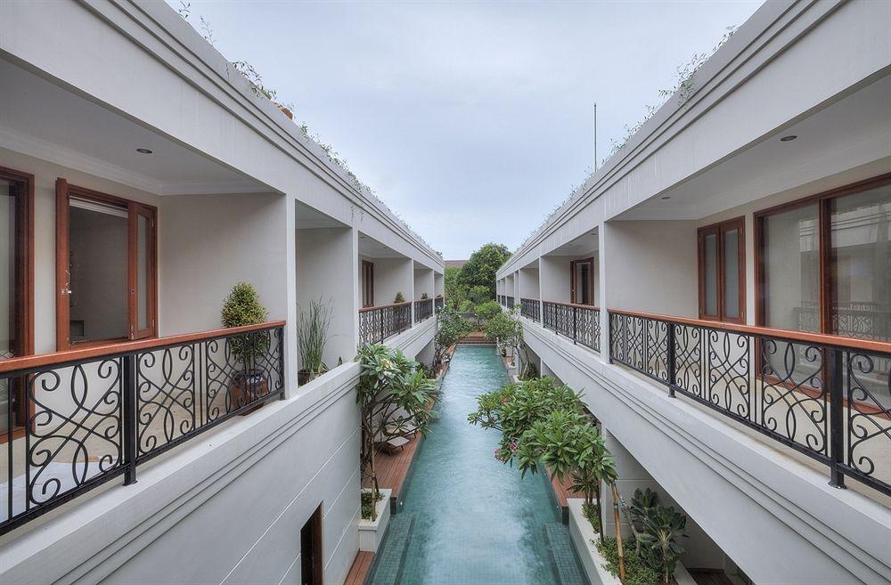 Lagoon 3* Seminyak (Bali)